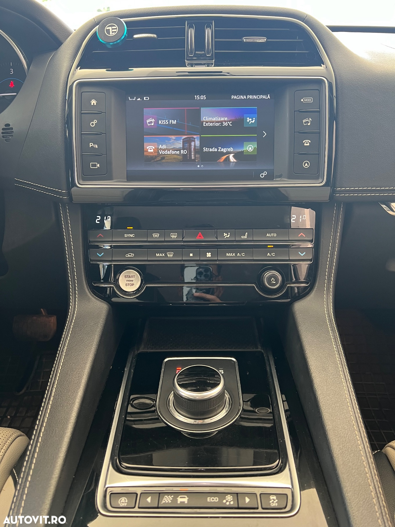 Jaguar F-Pace 20d AWD R-Sport - 11