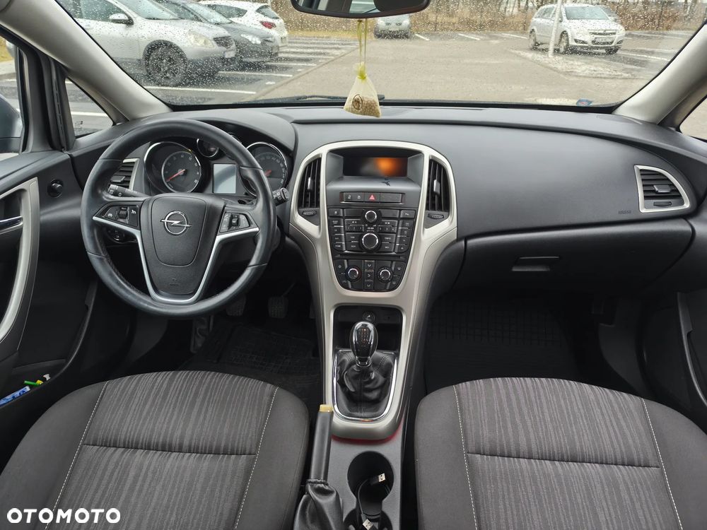 Opel Astra 1.4 T Cosmo - 13