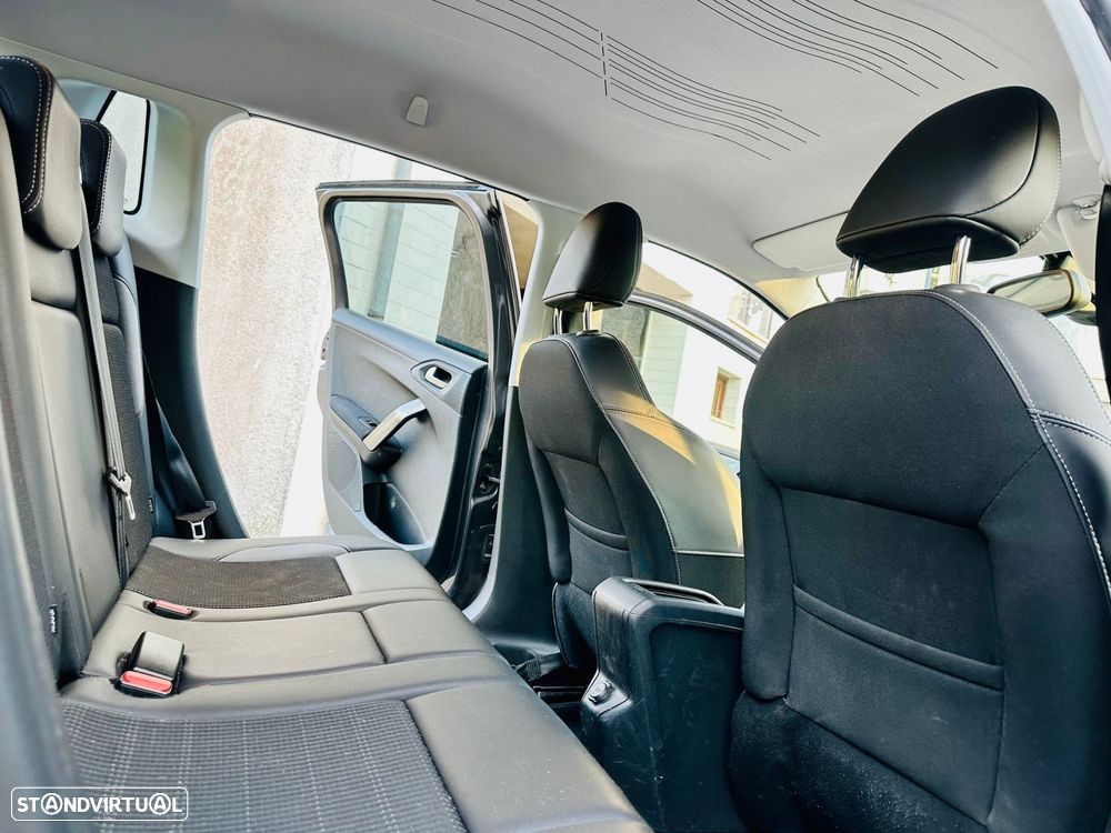 Peugeot 2008 1.2 PureTech Allure - 5
