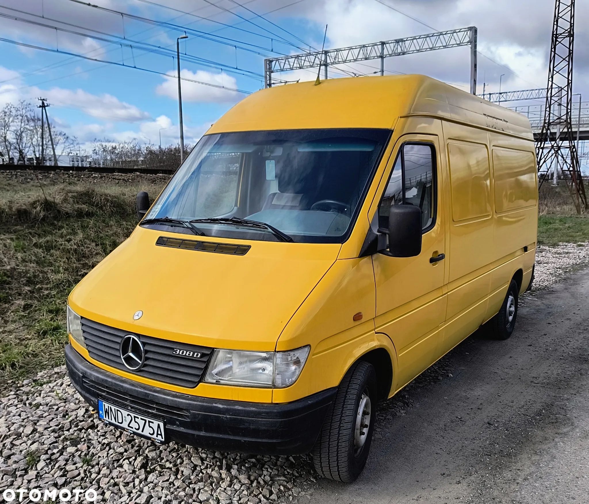 Mercedes-Benz Sprinter - 1