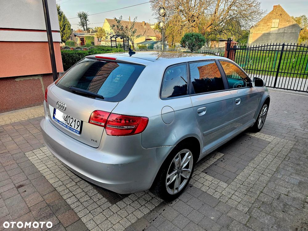 Audi A3 Sportback 2010 photo 4