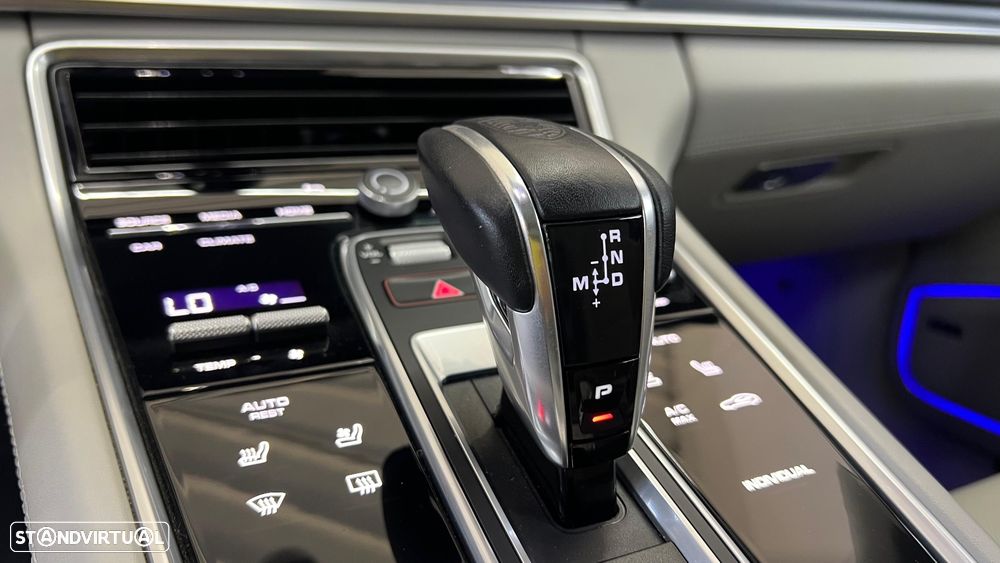 Porsche Panamera 4 E-Hybrid Platinum Edition - 20