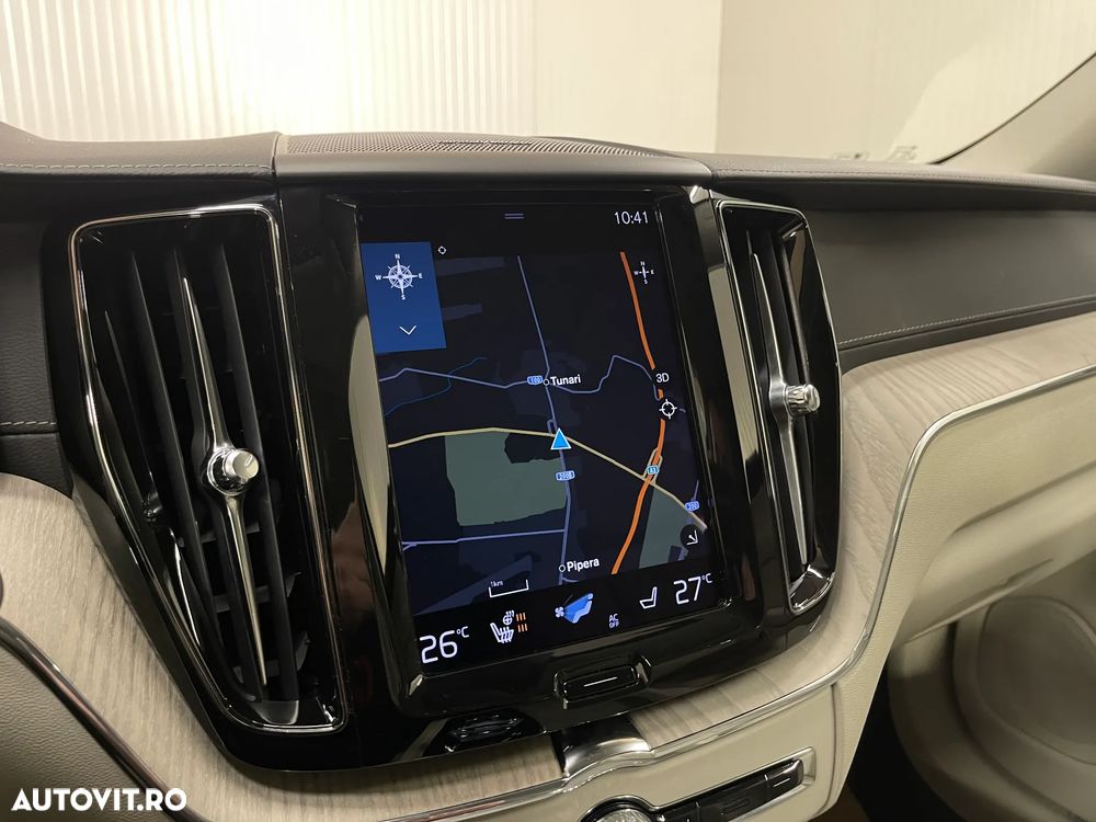 Volvo XC 60 T6 AWD Recharge Geartronic Inscription - 17