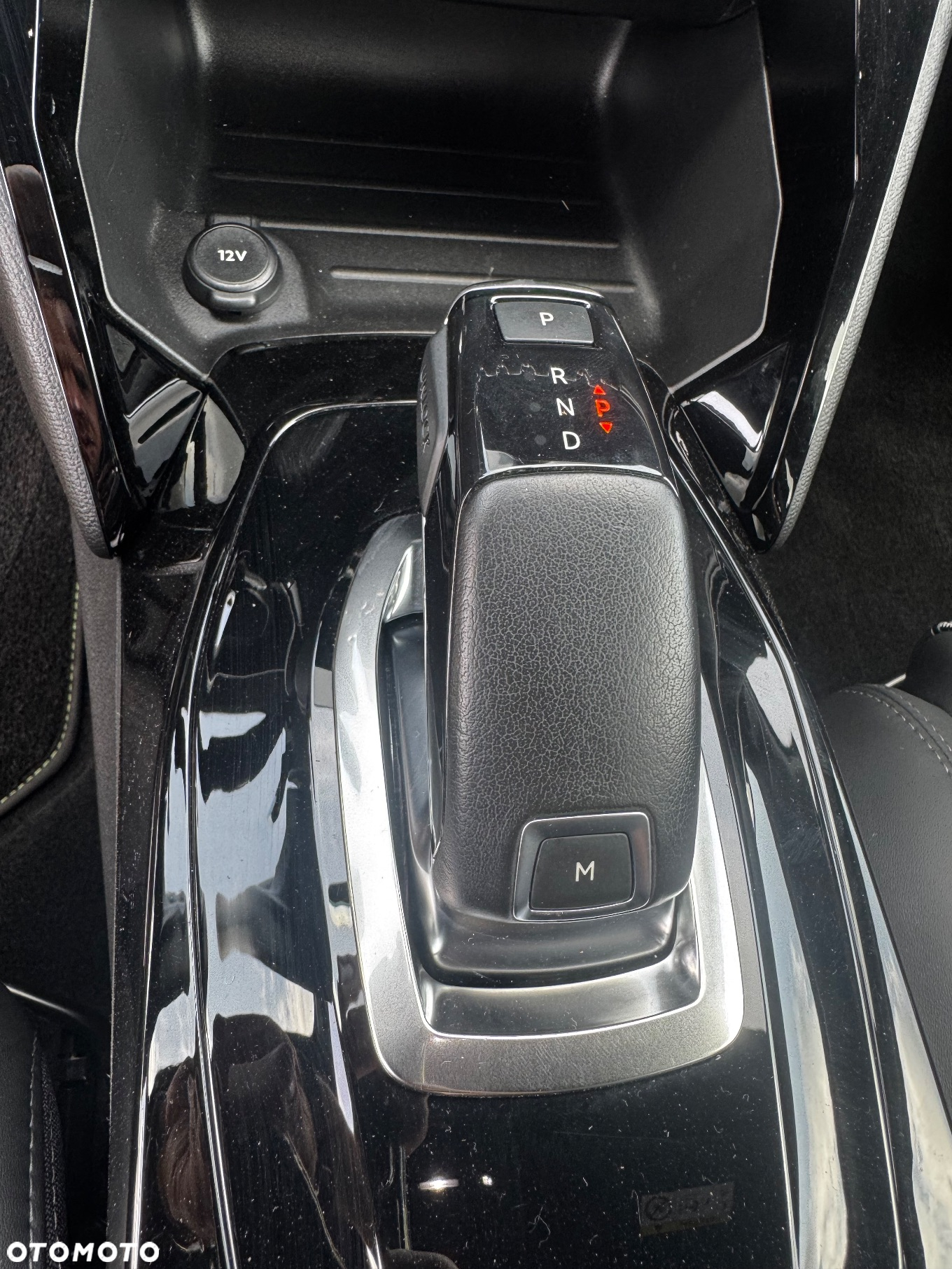 Peugeot 208 PureTech 130 EAT8 GT - 10
