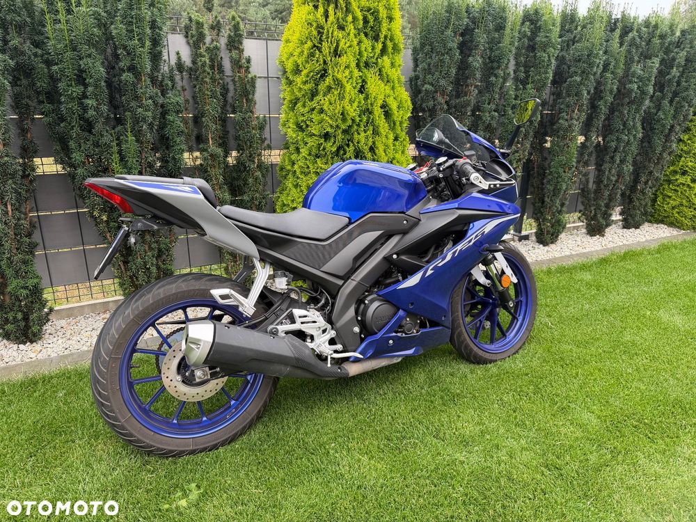 Yamaha YZF - 8