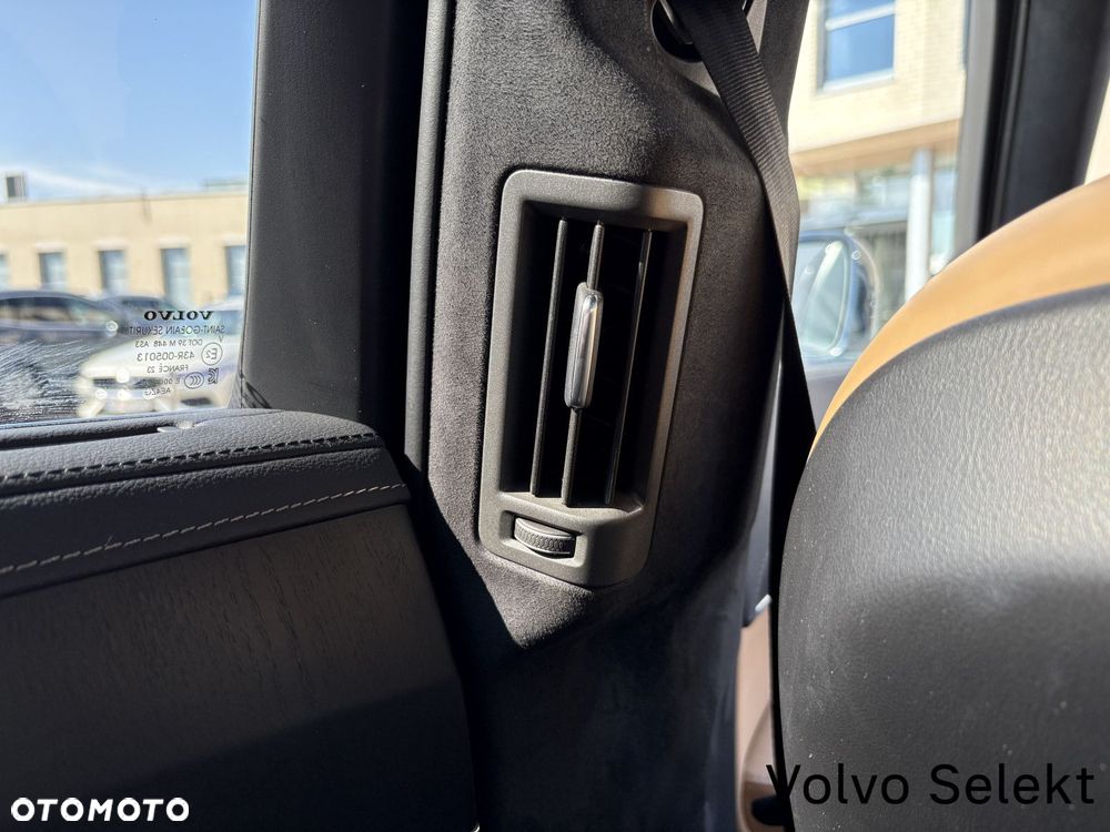 Volvo XC 90 - 25