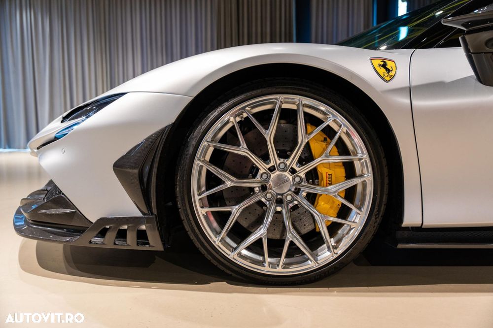 Ferrari SF90 Stradale - 11