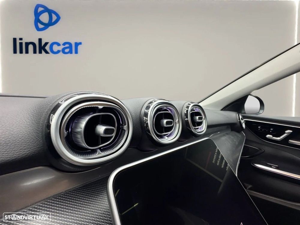 Mercedes-Benz C 300 e T 9G-TRONIC Avantgarde — fotografia 17