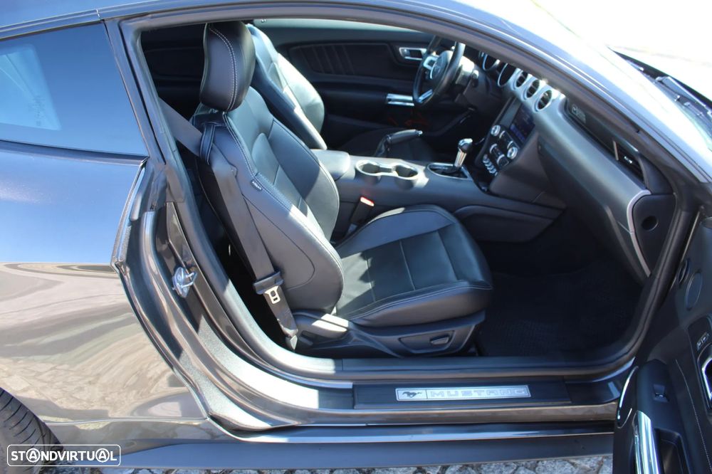 Ford Mustang - 9