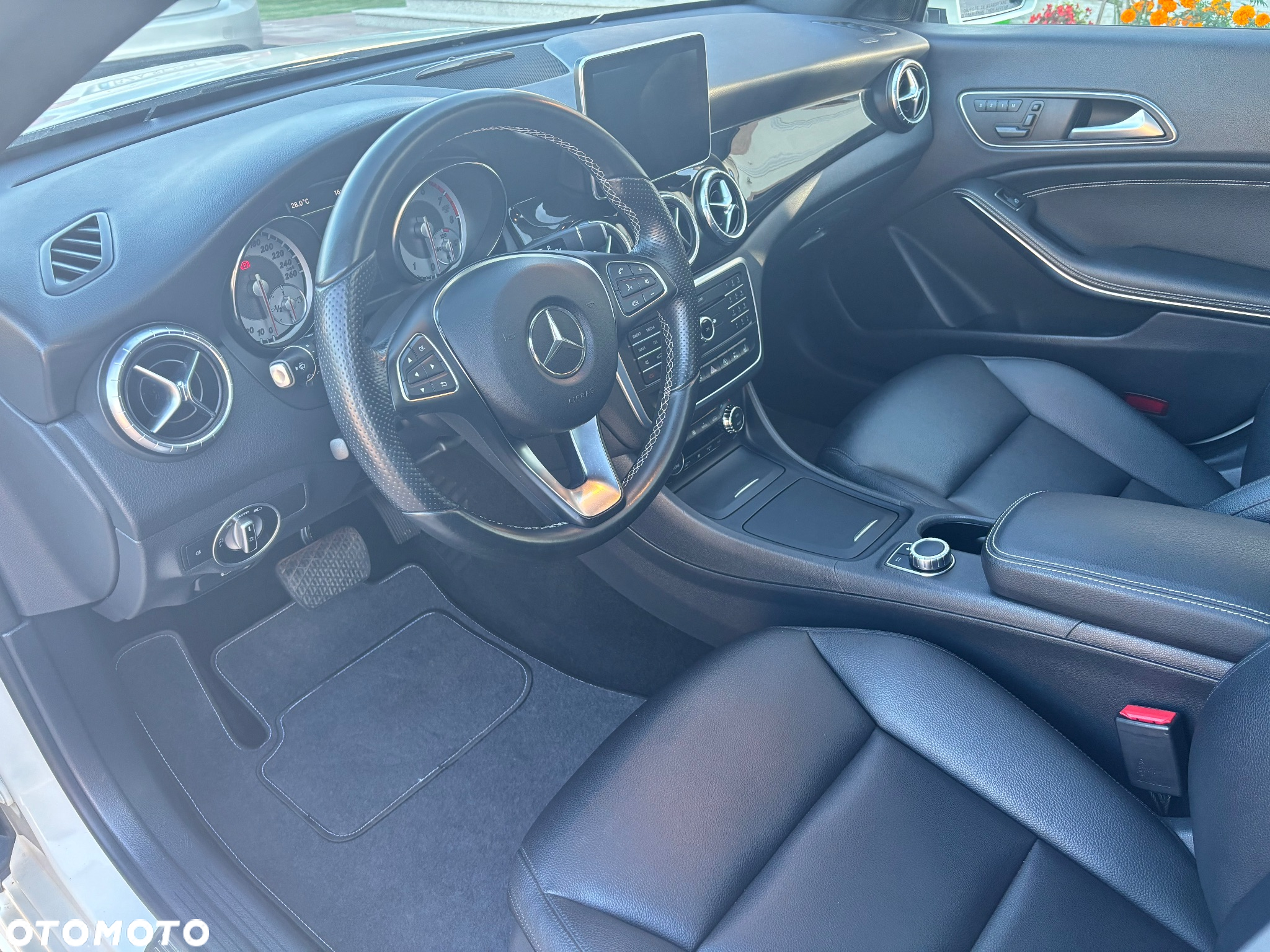 Mercedes-Benz CLA 250 7G-DCT AMG Line - 5