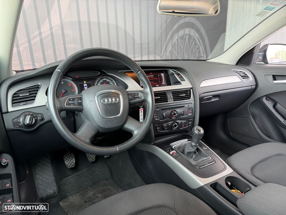 Audi A4 Avant 2.0 TDI - 26