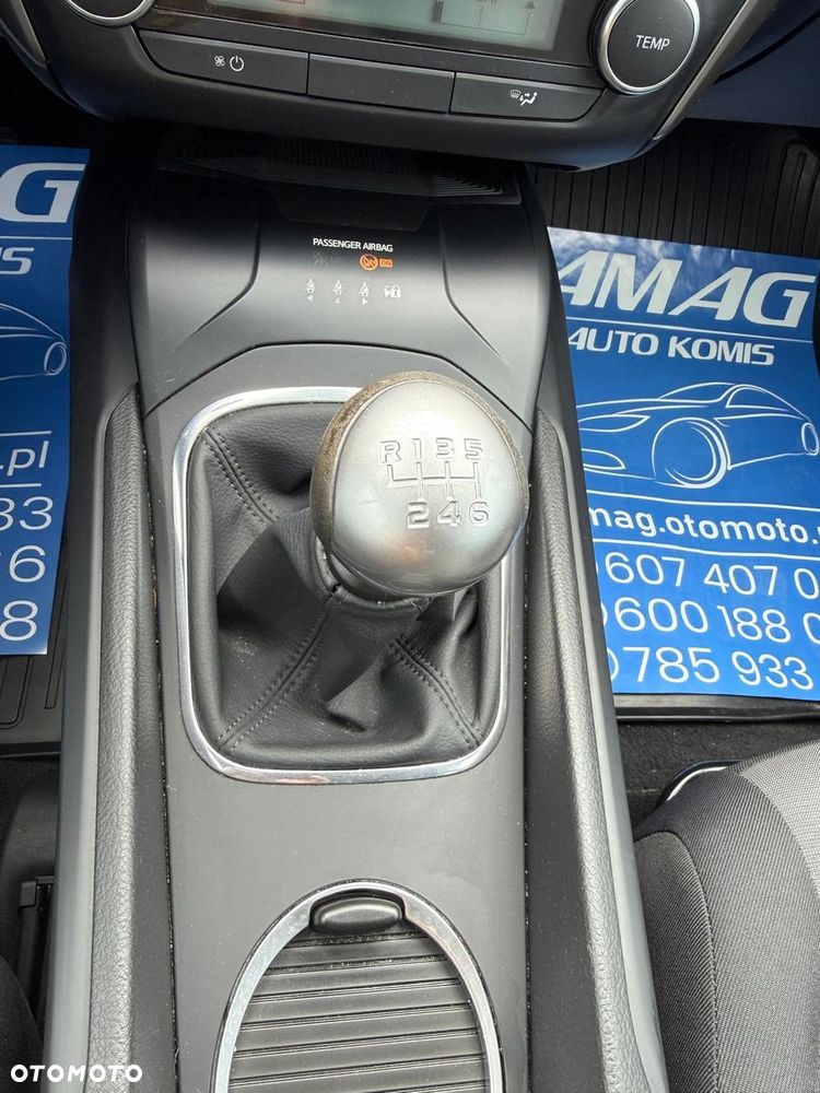 Toyota Avensis 1.6 D-4D Active - 22