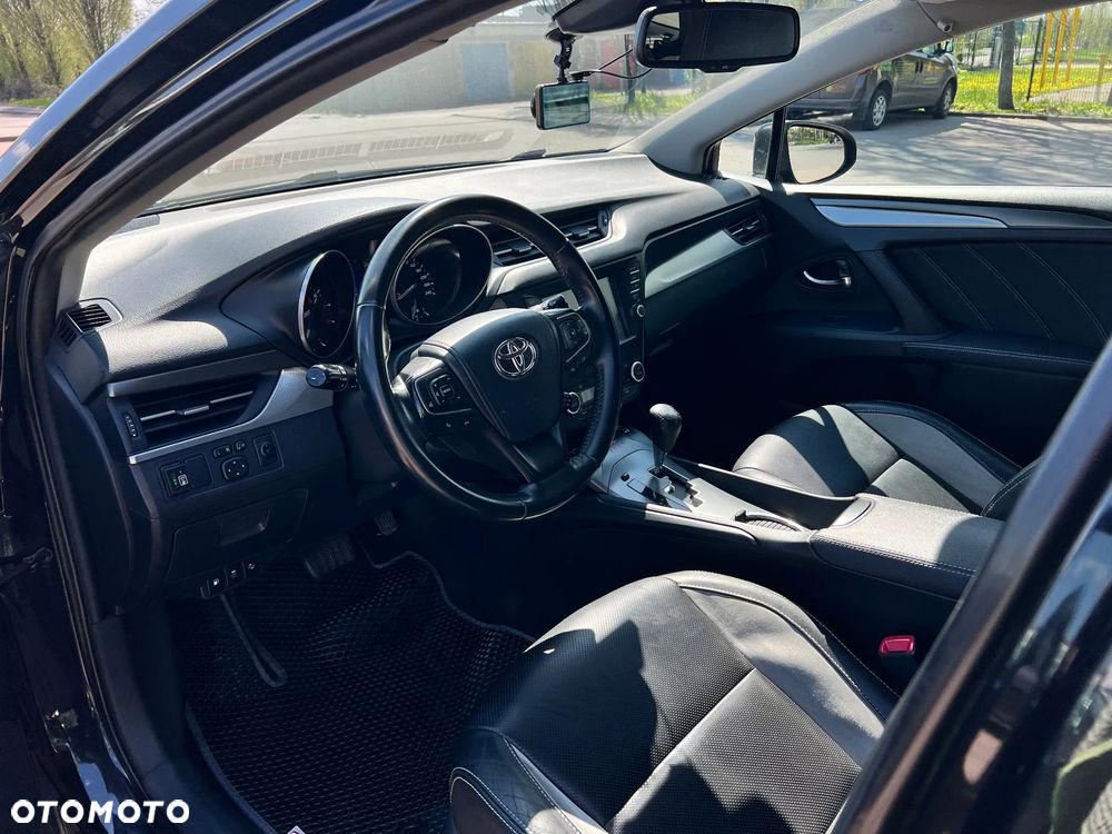 Toyota Avensis 1.8 Premium MS - 8