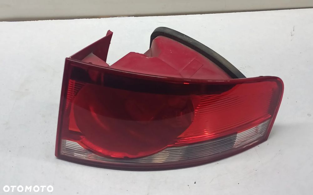 LAMPA NAROŻNA PRAWY TYŁ -SEAT ALTEA XL - EUROPA - 1