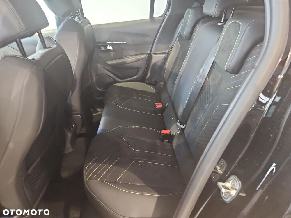 Peugeot 208 1.2 mHEV GT - 11