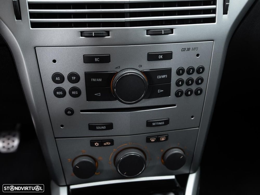 Opel Astra Sports Tourer - 15