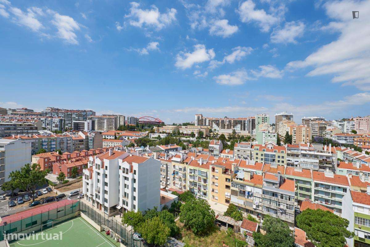 Quarto - localizado em Benfica Lisbon - Grande imagem: 5/34