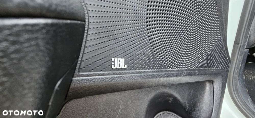 Kia Ceed - 16