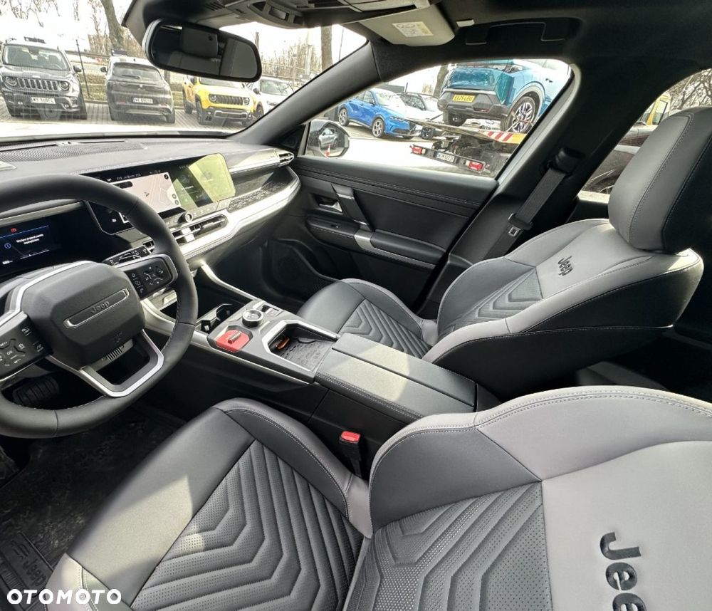 Jeep Compass - 10