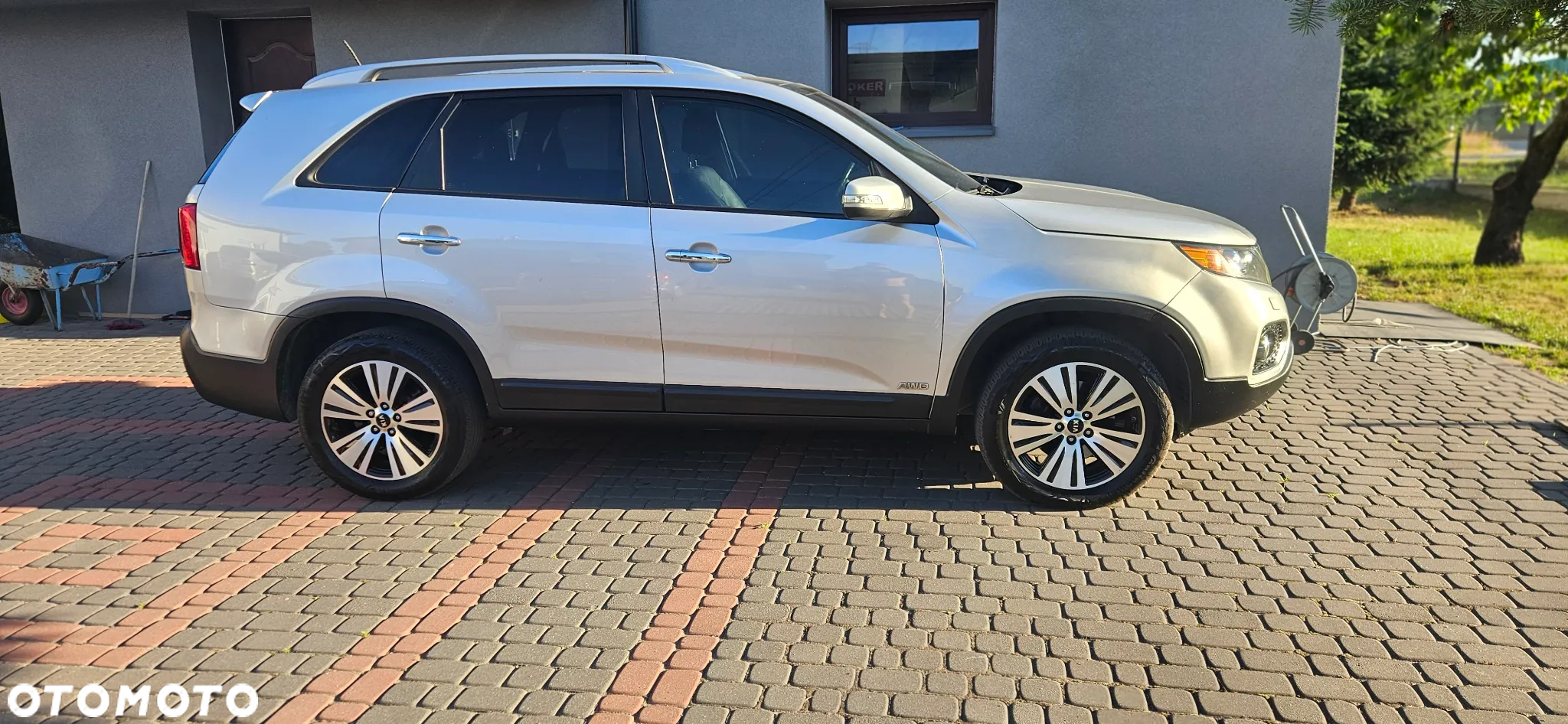 Kia Sorento - 4