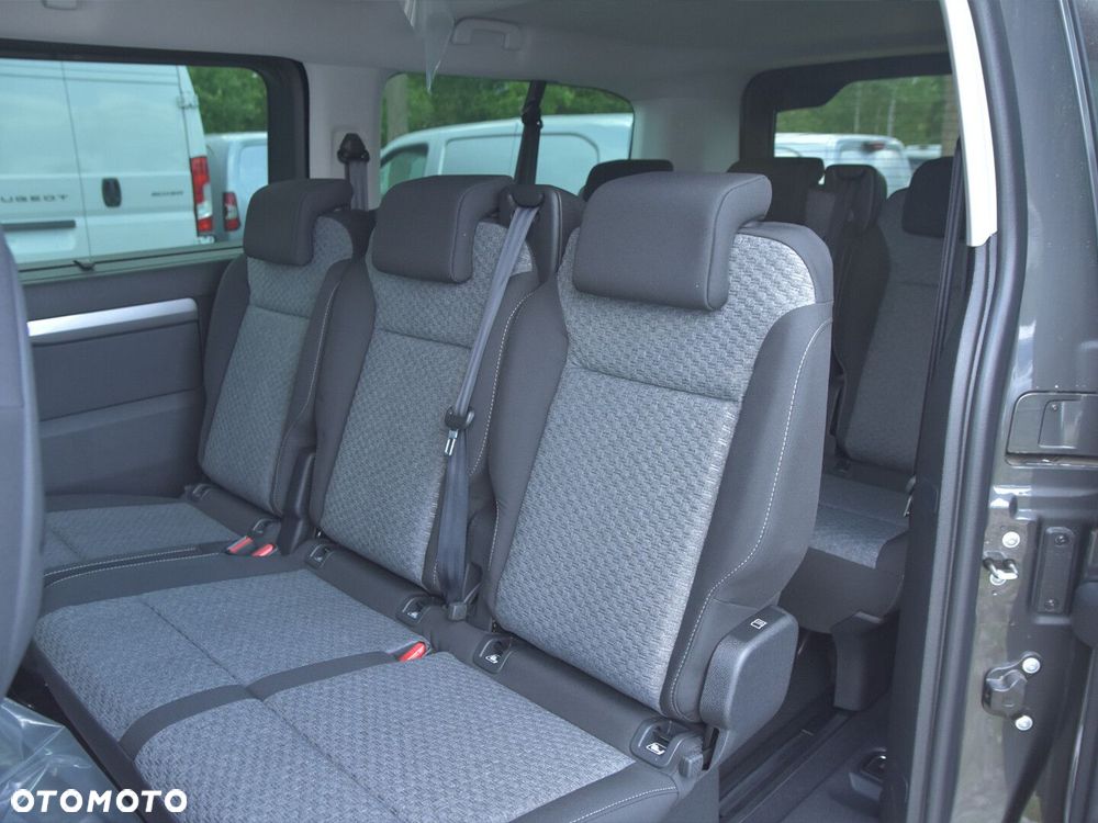 Peugeot Traveller - 18
