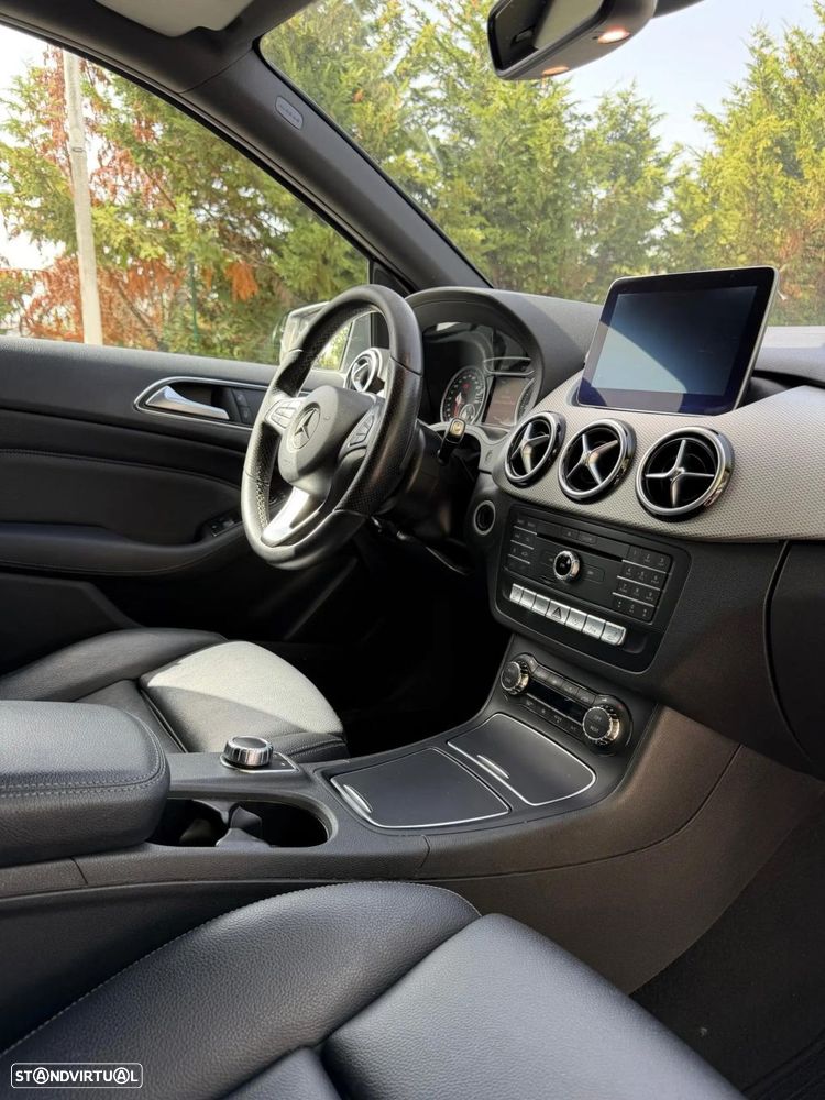 Mercedes-Benz B 180 d 7G-DCT - 15