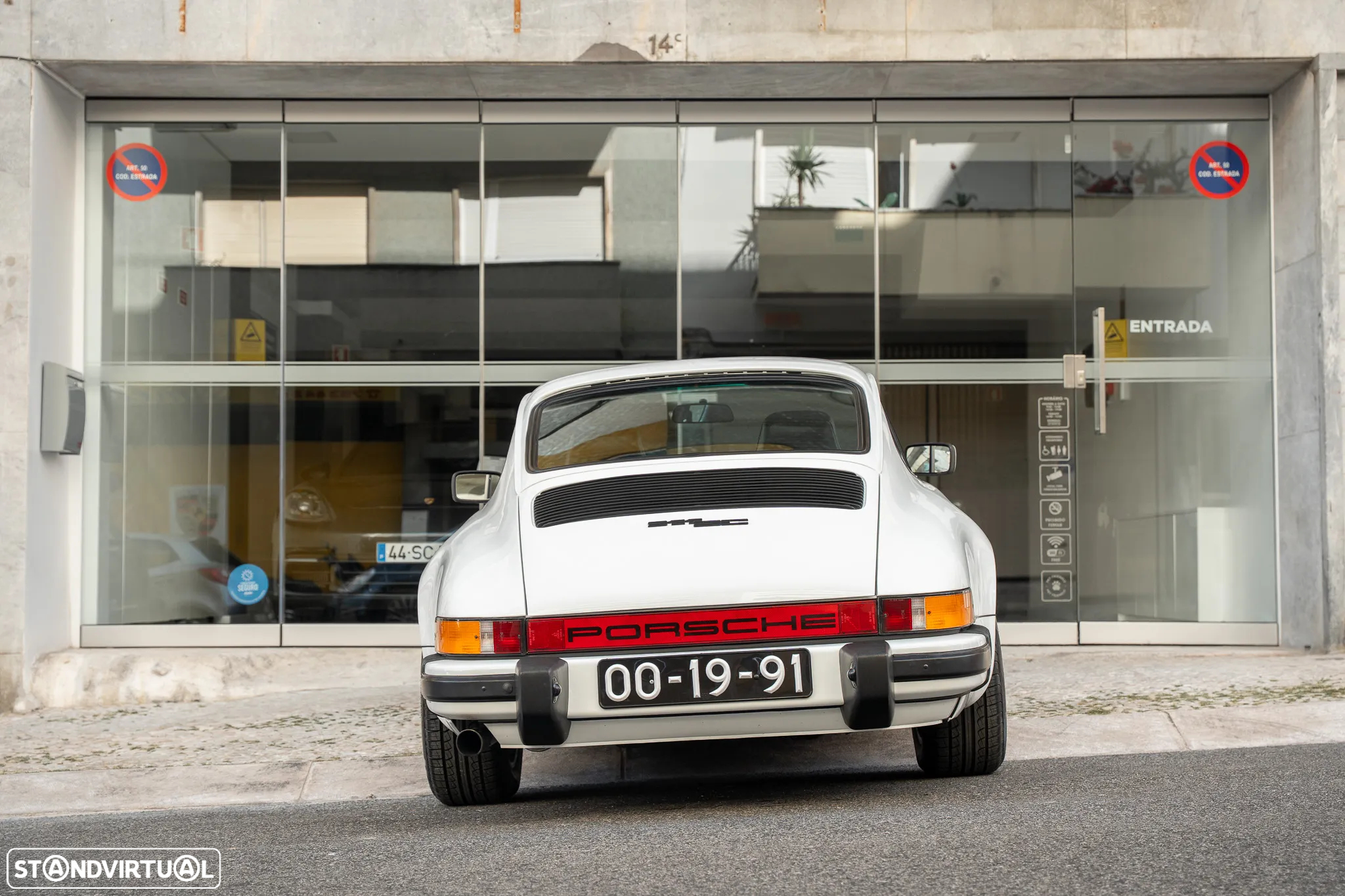 Porsche 911 Série G - 22