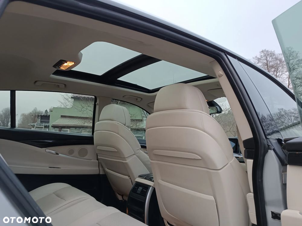 BMW 5GT 535i - 10