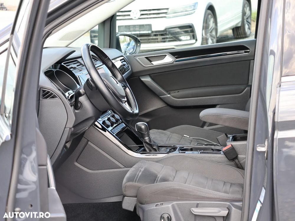 Volkswagen Touran 2.0 TDI DSG Highline - 24