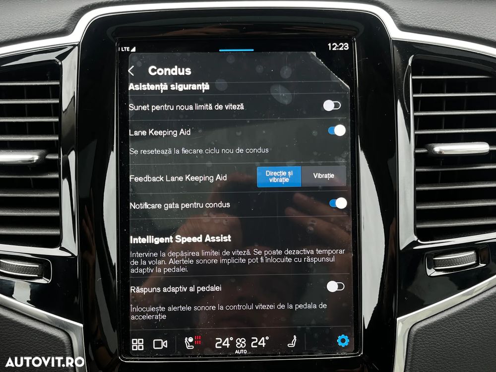 Volvo XC 90 T8 AWD PHEV Ultra Bright - 28