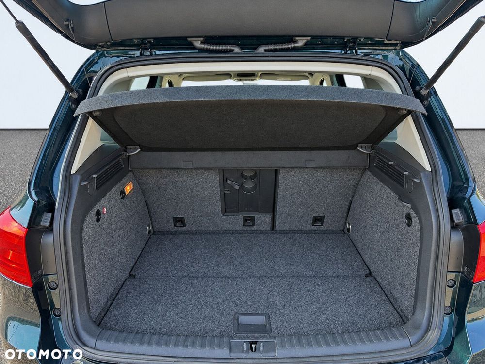 Volkswagen Tiguan - 34