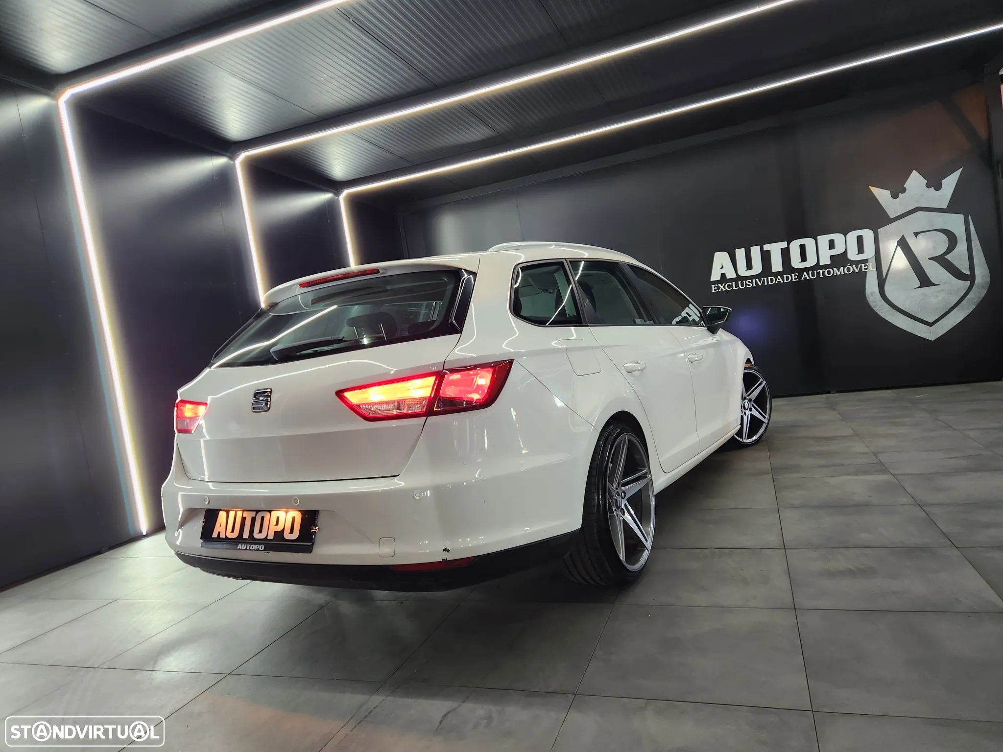 SEAT Leon ST 1.6 TDI Style Ecomotive - 15