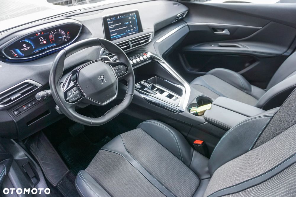 Peugeot 3008 1.2 PureTech Allure Pack S&S EAT8 - 28