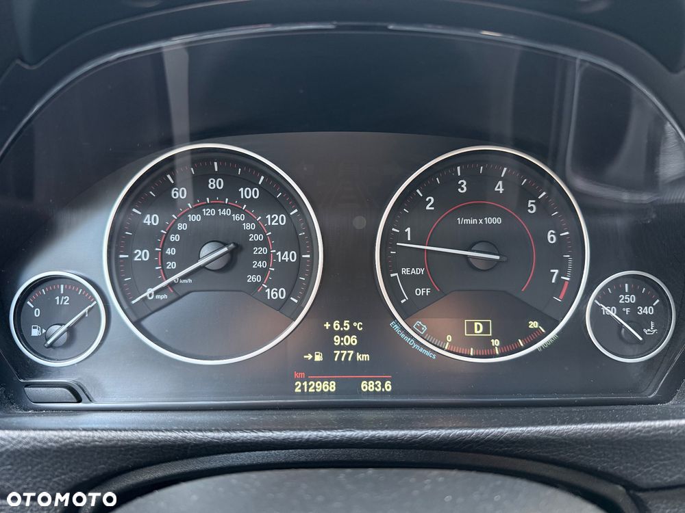 BMW Seria 3 328i Sport Line - 26