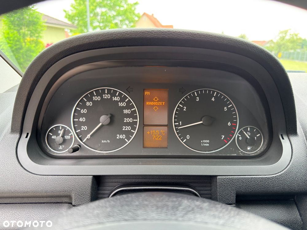Mercedes-Benz Klasa A 160 BlueEFFICIENCY Avantgarde Special Edition - 34