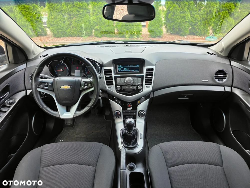 Chevrolet Cruze - 22