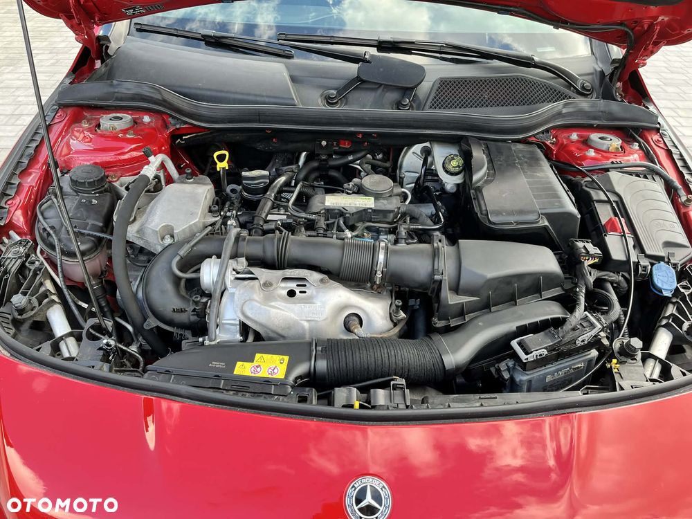 Mercedes-Benz CLA 250 4Matic 7G-DCT - 8