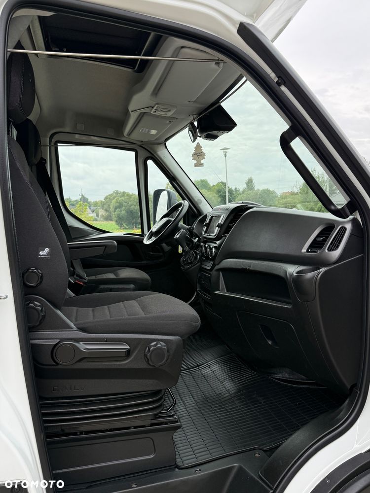Iveco DAILY 72-180 3.0 HPI 180KM 16 E.Palet 2x Firana+ Dach Zsuwany+Drzwi z Tyłu *Winda ! HI MATIC! SYPIALNIA! FULL LED ! Salon Polska! - 23