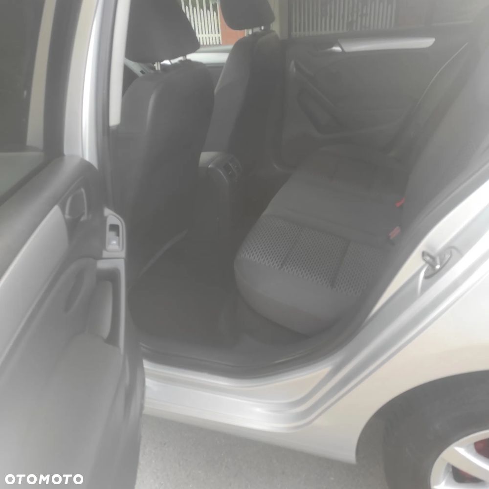 Volkswagen Golf - 14