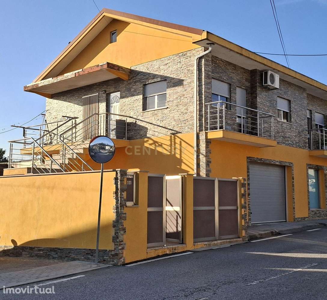 Moradia T3 em Carvalhosa, Paços de Ferreira, ao FERRARA PLAZA - Grande imagem: 2/34