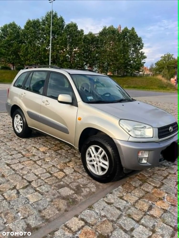 Toyota RAV4 - 3