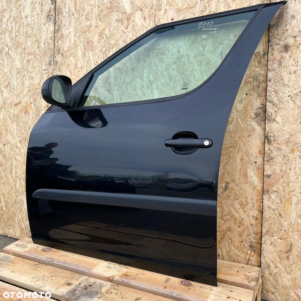 Skoda Roomster/ Praktik Drzwi Lewy Przód/ Lewy Tył L.P/ L.T Kompletne 9910 - 4