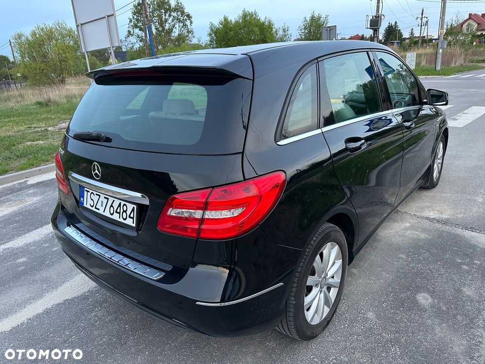 Mercedes-Benz Klasa B 180 BlueEFFICIENCY Edition Style - 16