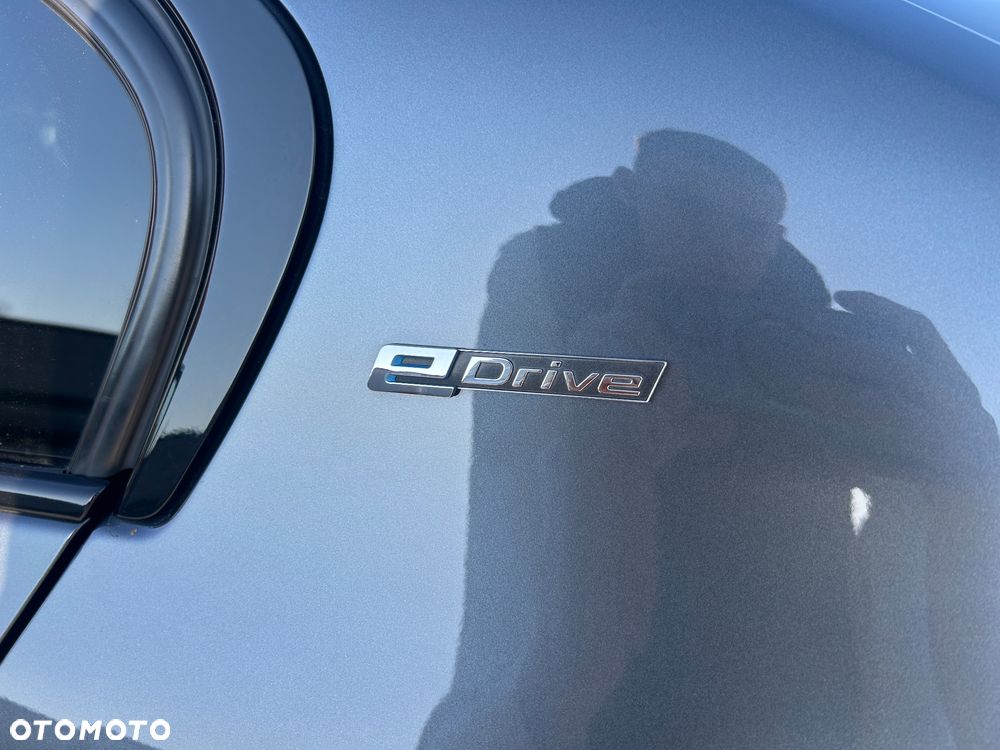 BMW Seria 3 330e iPerformance M Sport Shadow - 28