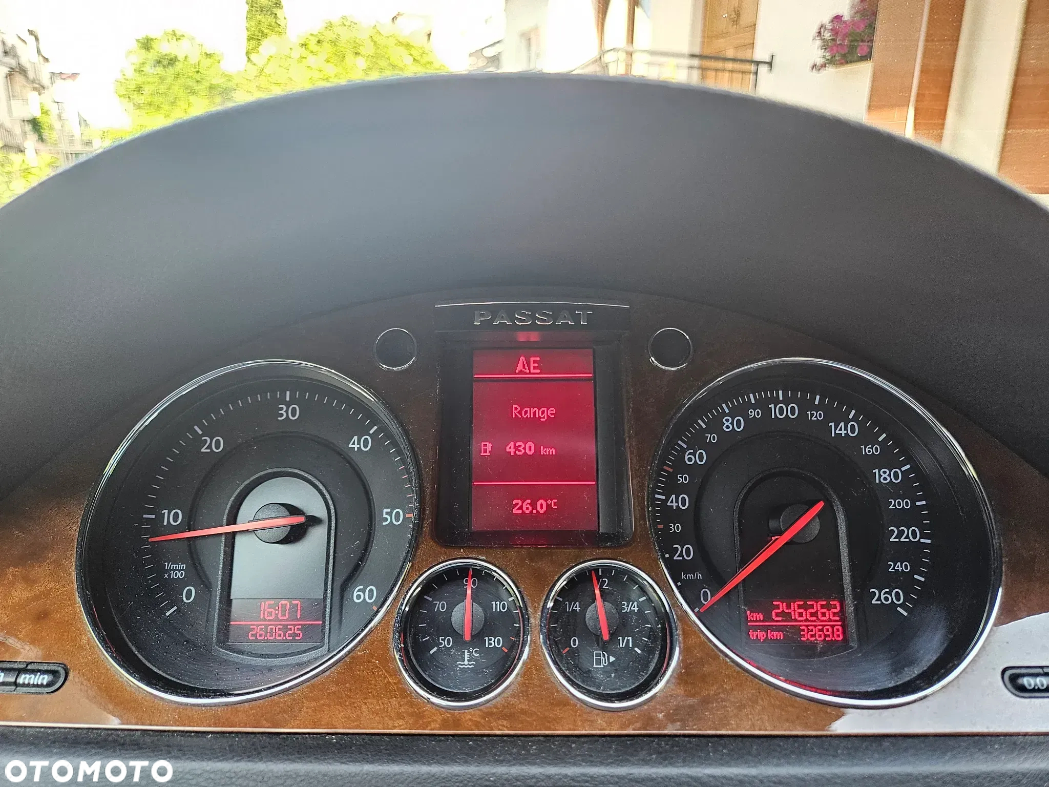 Volkswagen Passat 2.0 TDI Comfortline - 9
