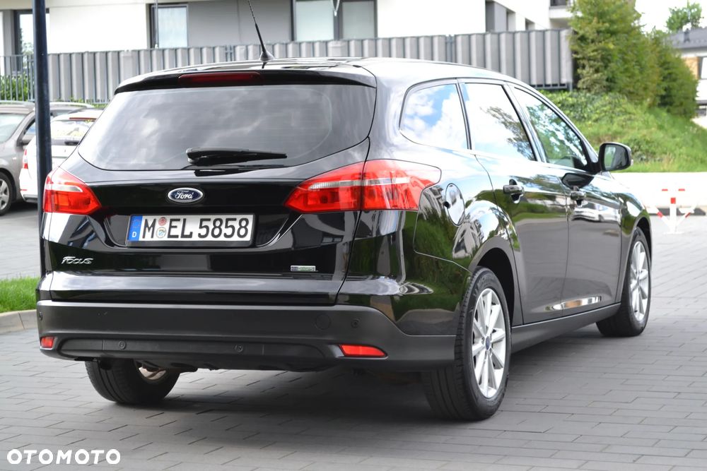 Ford Focus SW 1.0 EcoBoost Titanium - 11