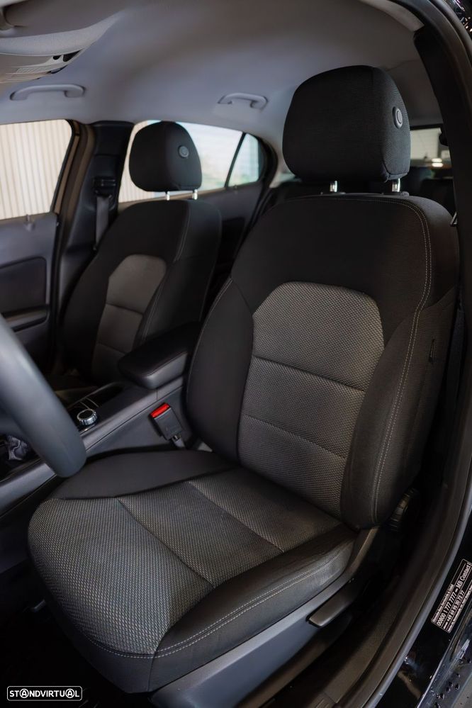 Mercedes-Benz GLA 180 d Style - 5