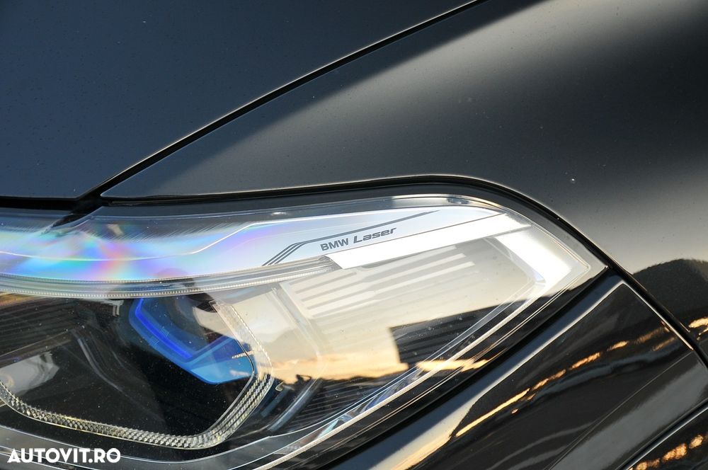 BMW X5 M M50i - 11