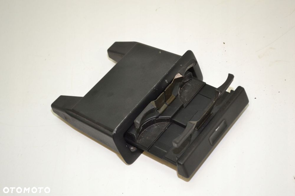 UCHWYT NA KUBKI KUBEK CUPHOLDER KANAPY TYŁ BMW E38 8212129 - 3