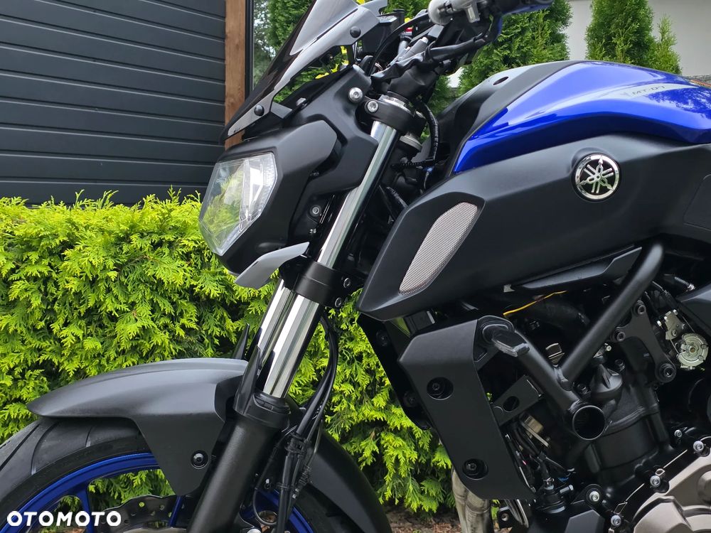 Yamaha MT - 28